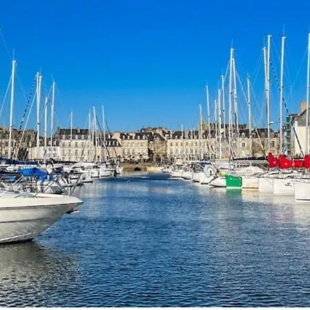 - Le Marechal- Port De Daire